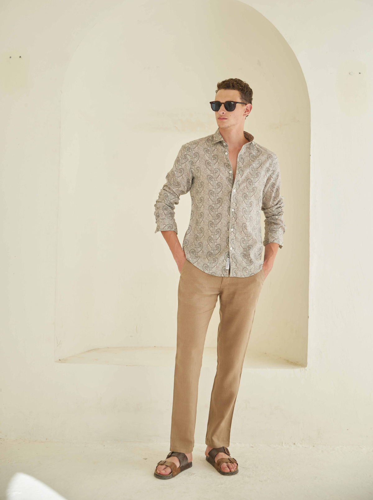 Chestnut Paisley