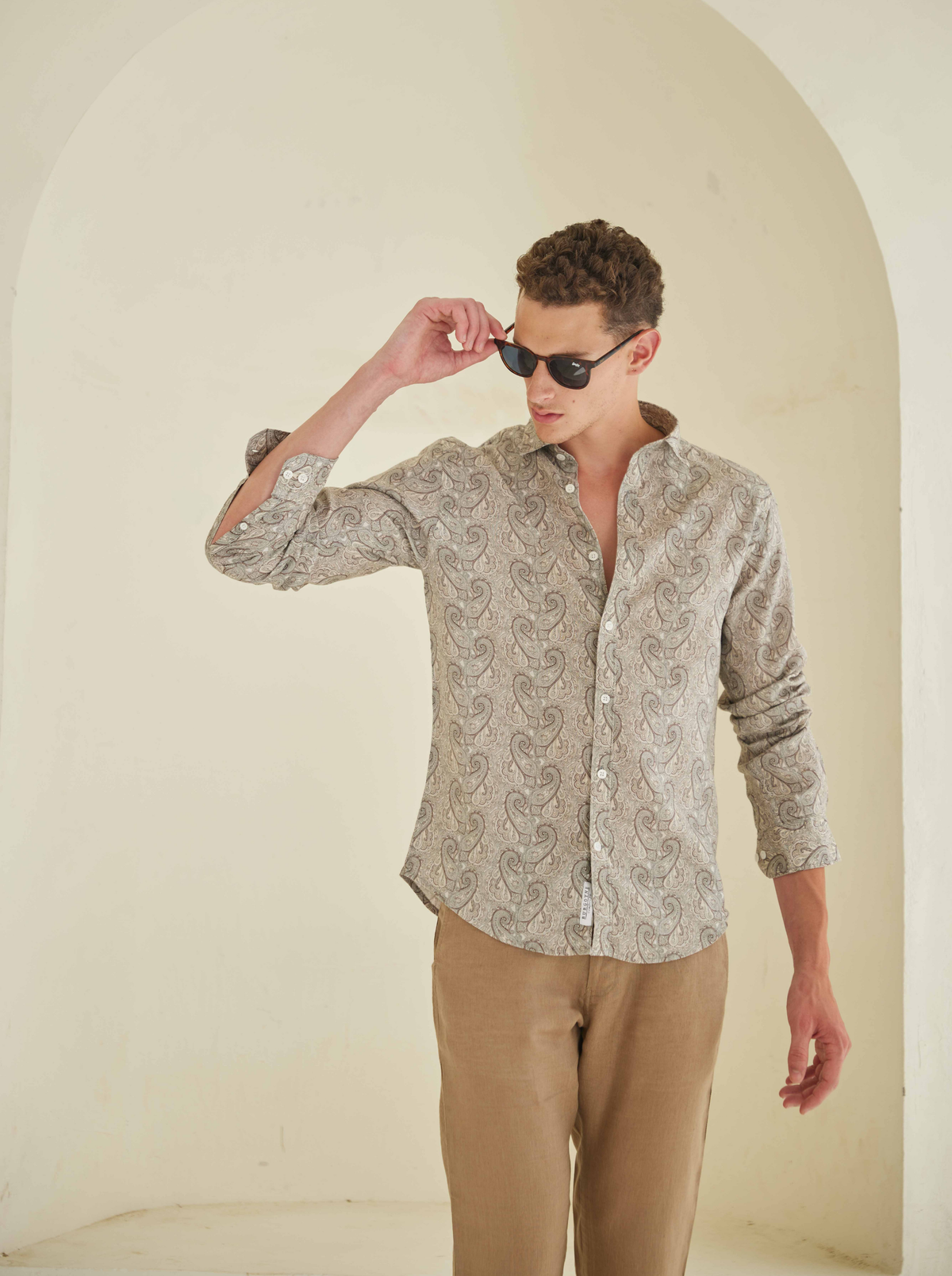 Chestnut Paisley